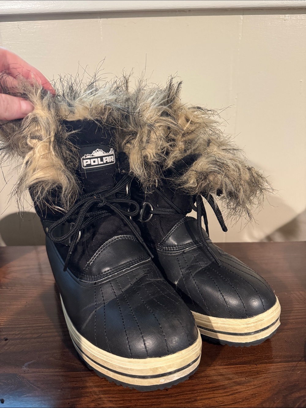 Polar Faux Fur Trim Black Winter Boots